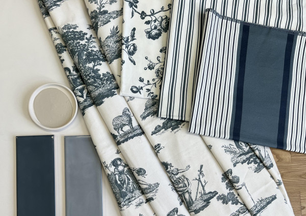 Toile Denim flatlay landscape