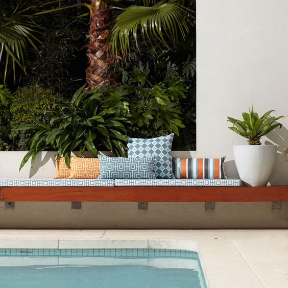 abbecff14cff72d84a7b5553f8a8f01f